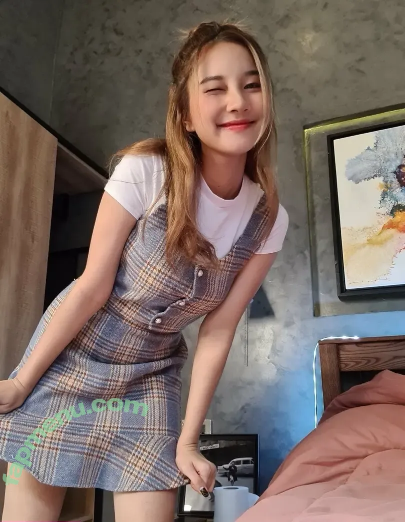 lris_adamsone nude photo #0028 (iris_adamsone)