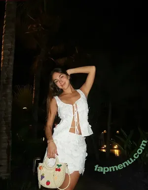 Luana Barron / hannahbarron96 / luanabarron nude photo #0232