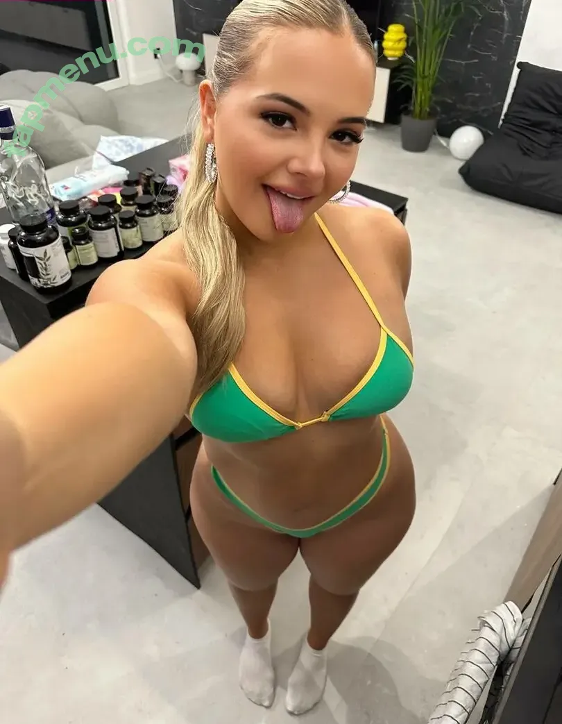 Luana De Rosa nude photo #0001 (cinderelluana / luanabunnii / luanaderossa)