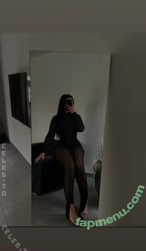 Luana He / luana_he_ / luana_hee nude photo #0053