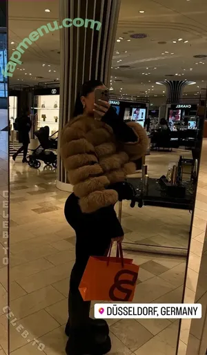 Luana He / luana_he_ / luana_hee nude photo #0054