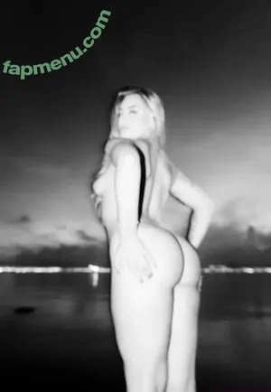 Luana Morais / lumorais / luuanamorais__ nude photo #0328