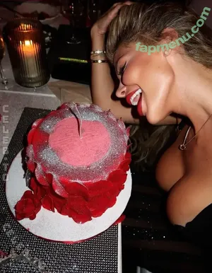 Luana Vjollca / luanavjollca / luanavjollca_222 nude photo #0119