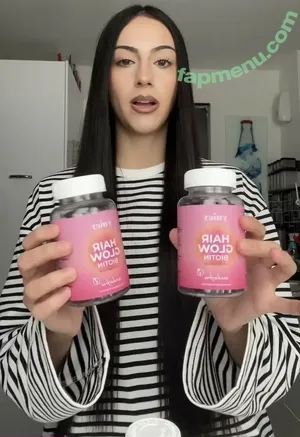 Luana / luanahiko / luanna / luvnv nude photo #0033