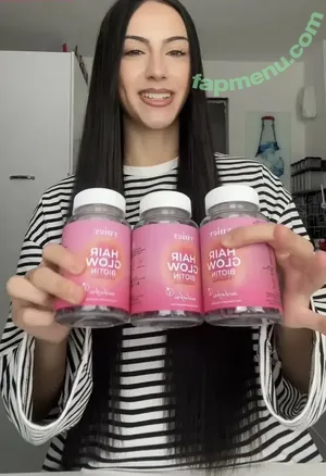 Luana / luanahiko / luanna / luvnv nude photo #0035