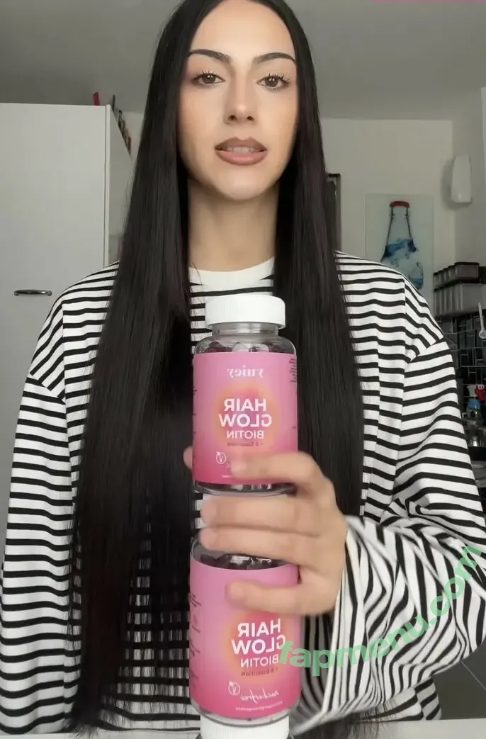 Luana nude photo #0031 (luanahiko / luanna / luvnv)