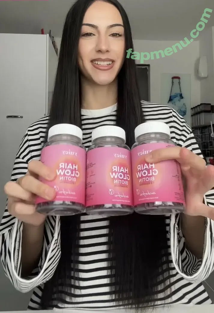 Luana nude photo #0035 (luanahiko / luanna / luvnv)