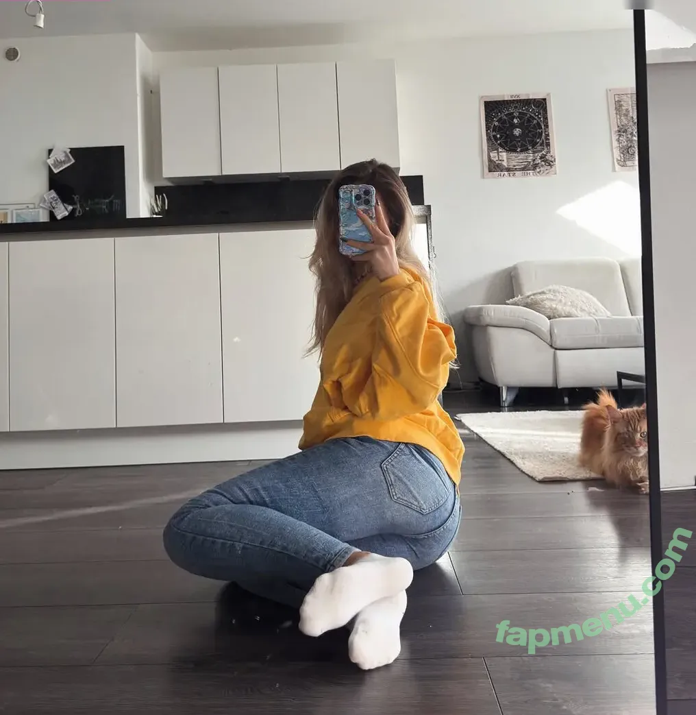 Luanaxsch nude photo #0068 (Luanaxsch)
