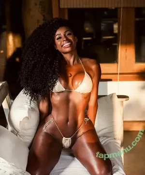  nude photo #0004