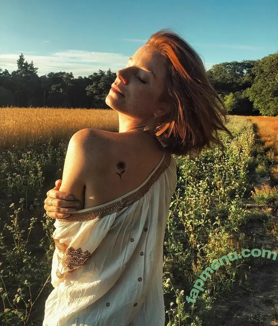 Luca Hollestelle nude photo #0067 (lucahollestelle)