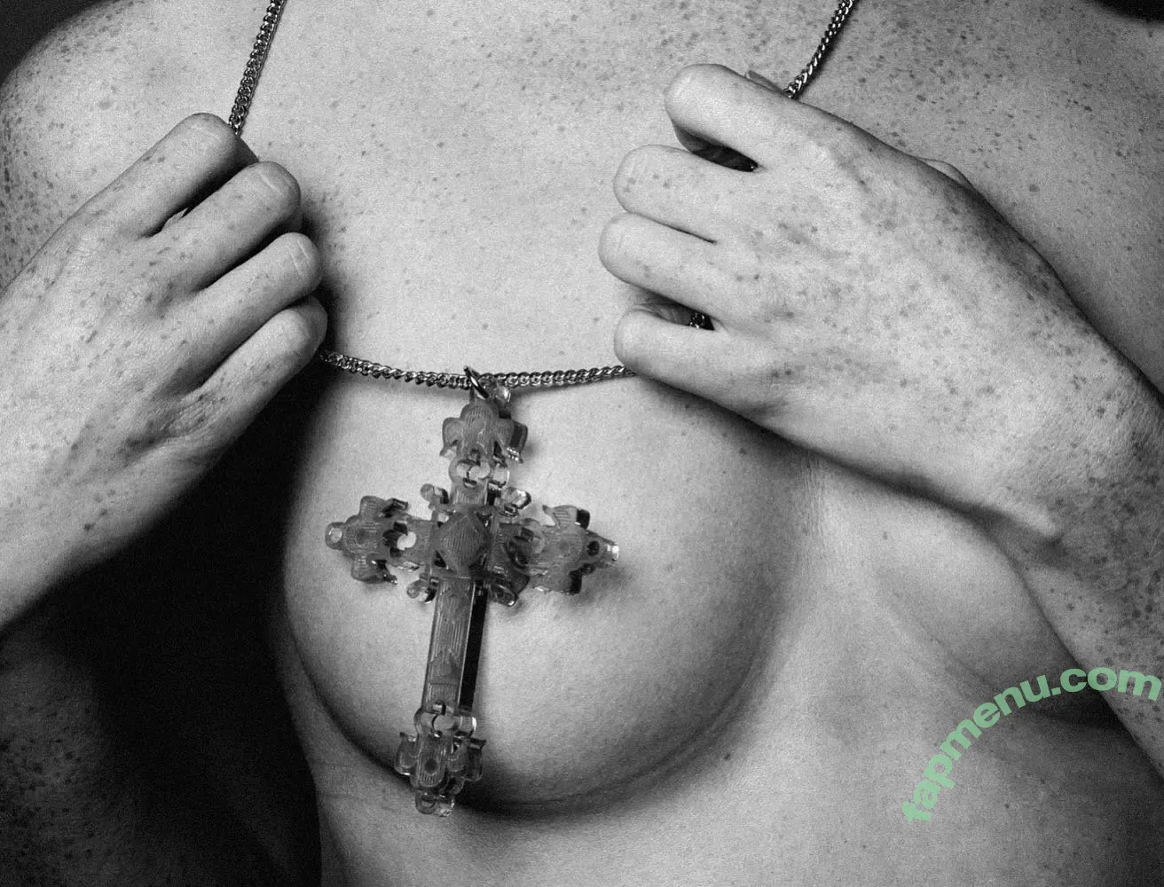 Luca Hollestelle nude photo #0152 (lucahollestelle)