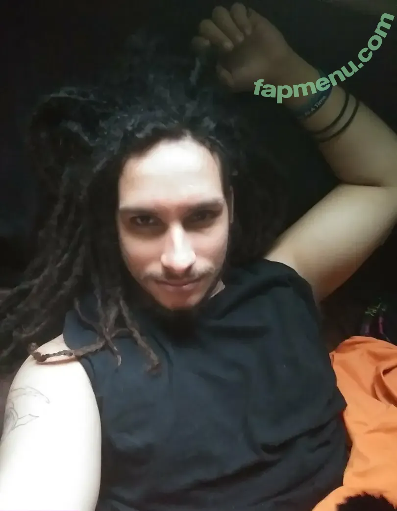 lucayahellsing nude photo #0005 (lucayahellsing)