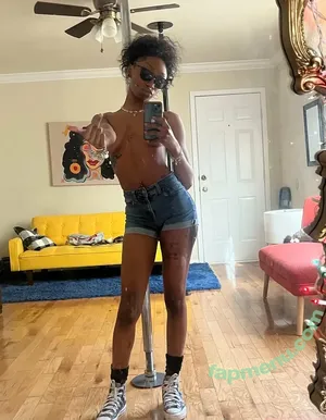  nude photo #0007