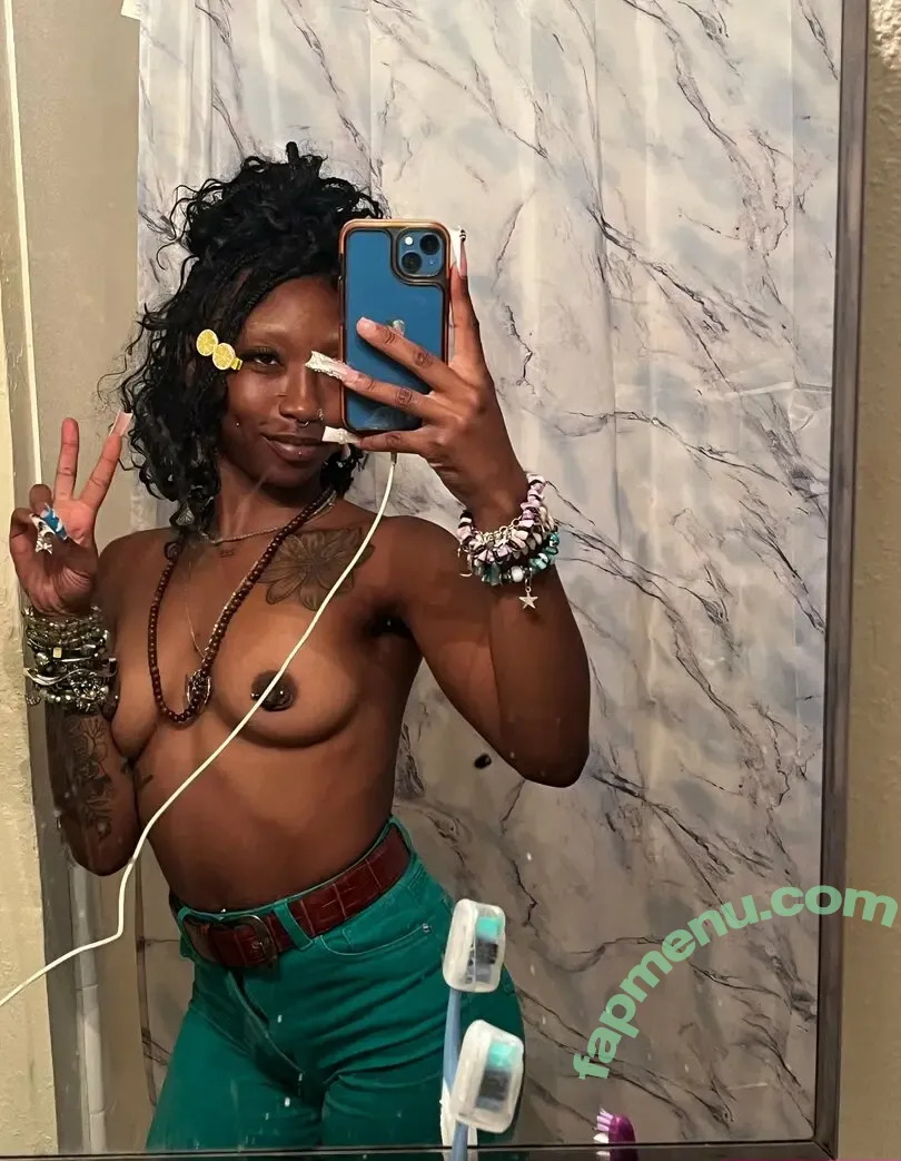 lucckii nude photo #0022 (lucckii)