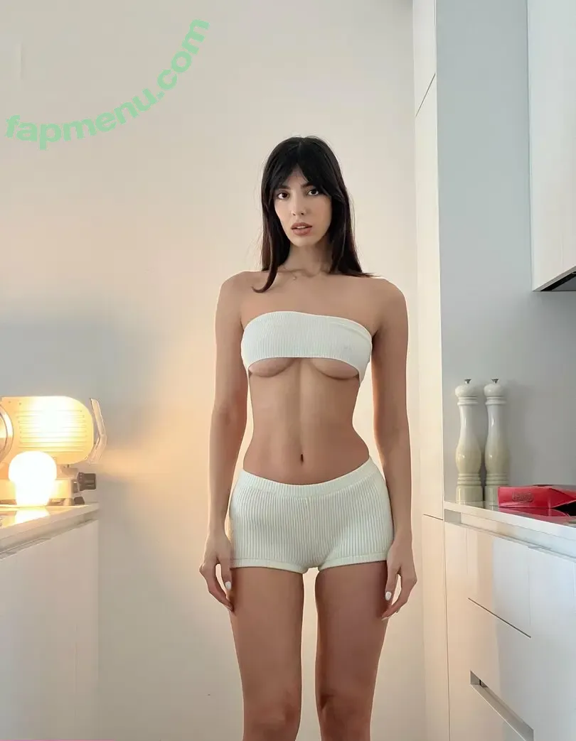 lucedellaluna nude photo #0021 (luce_della_luna__)
