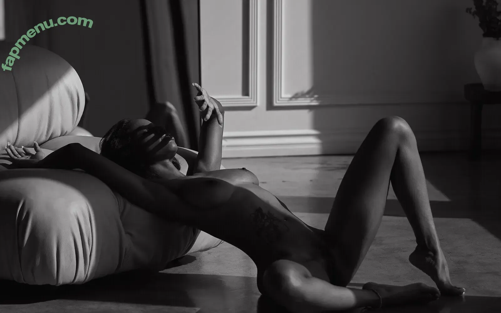 Luci Lane nude photo #0204 (heregoesluci / luciislane / lucyylane / theregoeslucii)