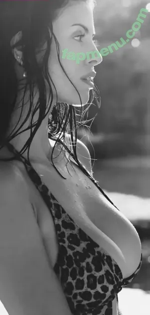 Lucia Aginard / luciaaginard nude photo #0010