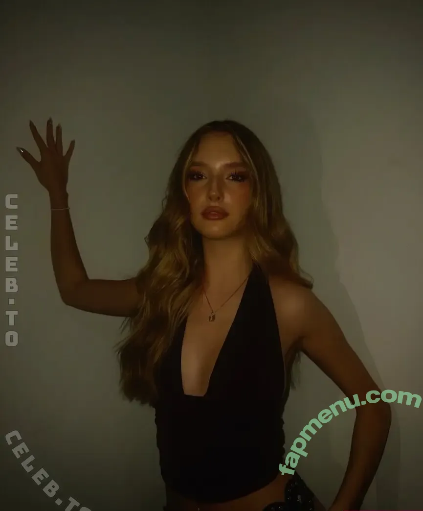 Luciaa.hln nude photo #0021 (Luciaa.hln)