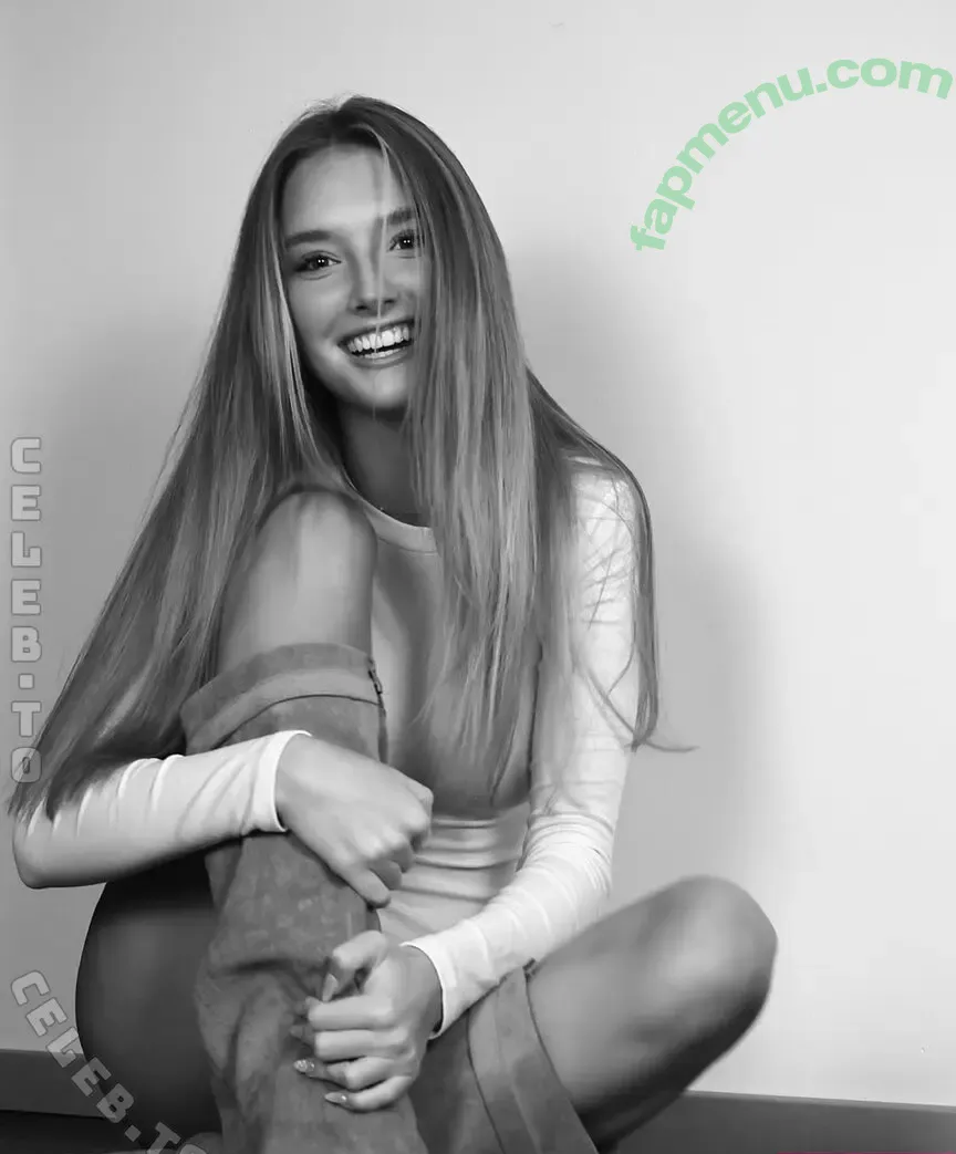 Luciaa.hln nude photo #0026 (Luciaa.hln)