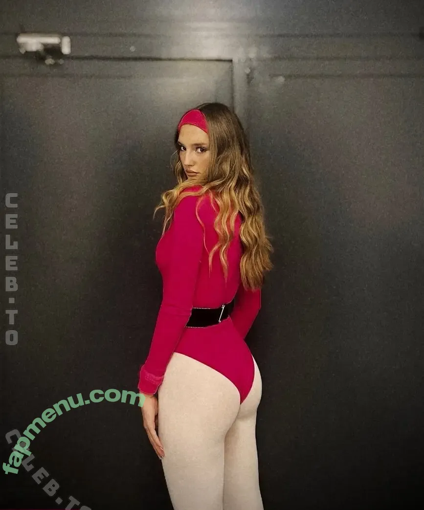 Luciaa.hln nude photo #0033 (Luciaa.hln)