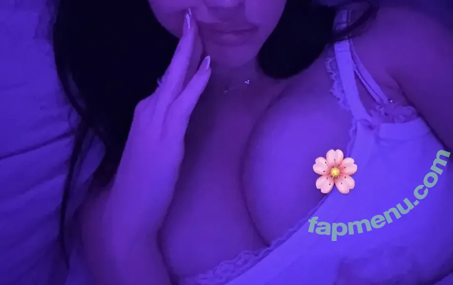 LuciaHKk nude photo #0005 (LuciaHKk)