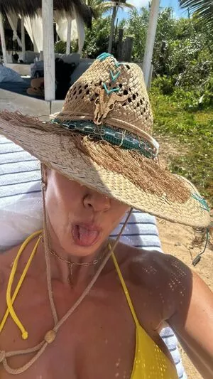 Luciana Gimenez / lucianagimenez nude photo #0534