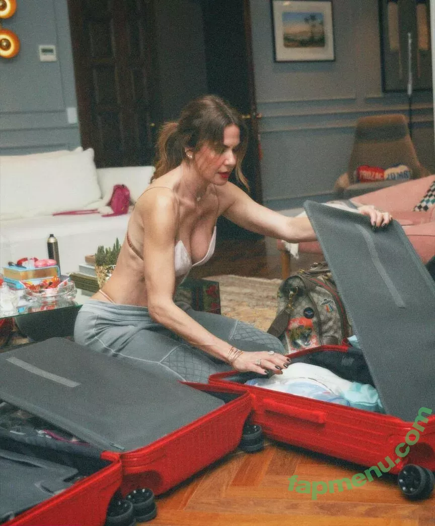 Luciana Gimenez nude photo #0087 (lucianagimenez)