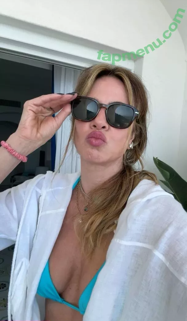 Luciana Gimenez nude photo #0419 (lucianagimenez)