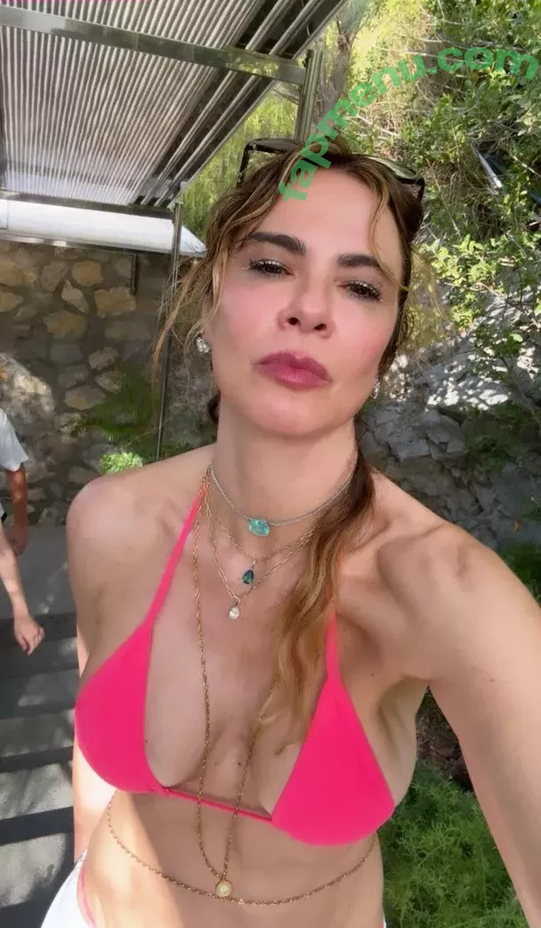 Luciana Gimenez nude photo #0420 (lucianagimenez)