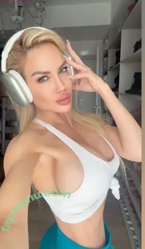 Luciana Salazar / salazarluli nude photo #0059