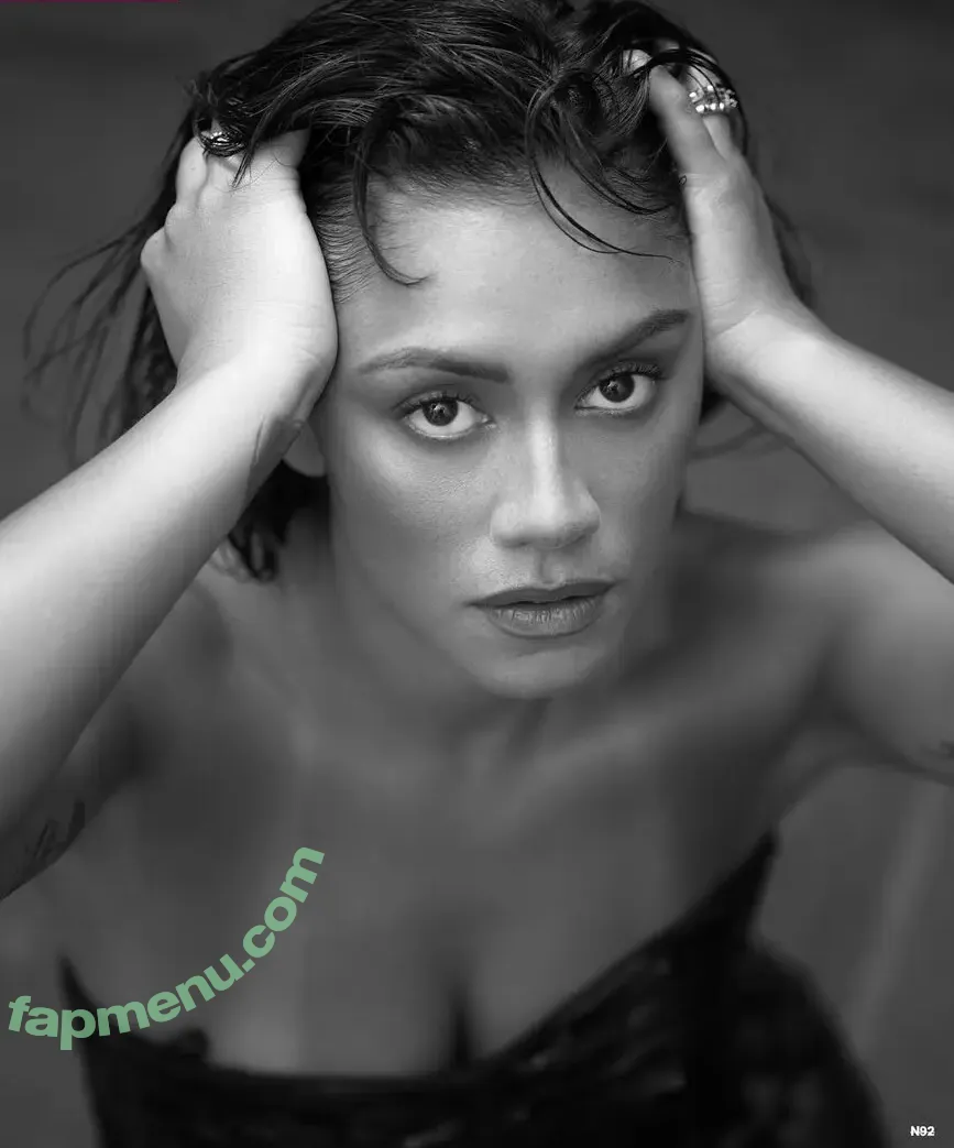 Luciane Buchanan nude photo #0040 (lewbuchananmtb / lucianebuchanan)