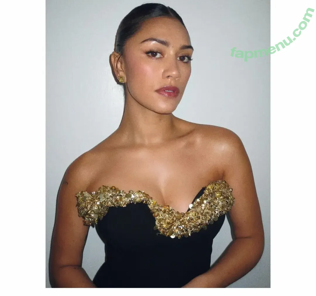 Luciane Buchanan nude photo #0048 (lewbuchananmtb / lucianebuchanan)