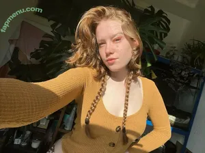 lucie_roams / Lucie Middleton / cutefeetroaming nude photo #0039