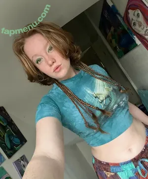 lucie_roams / Lucie Middleton / cutefeetroaming nude photo #0047