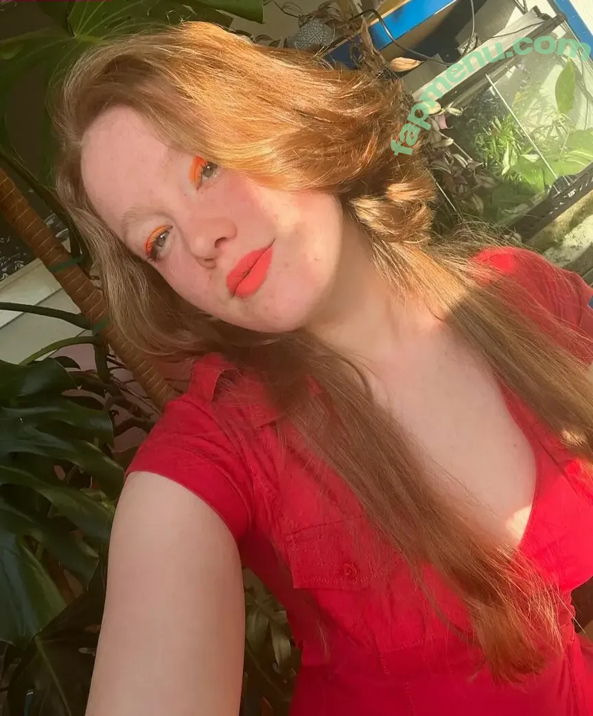 lucie_roams nude photo #0045 (Lucie Middleton / cutefeetroaming)