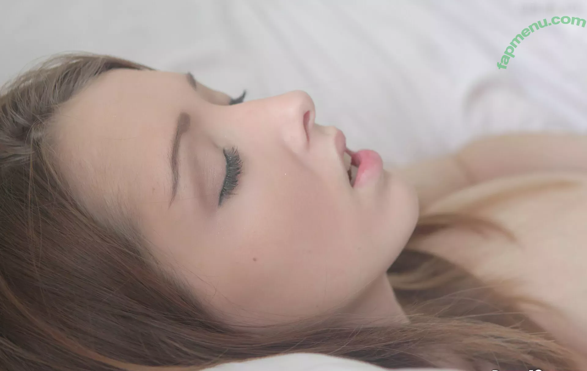 Lucie Wilde nude photo #0595 (RealBustyBuffy / luciewilde97 / lucy.wild)