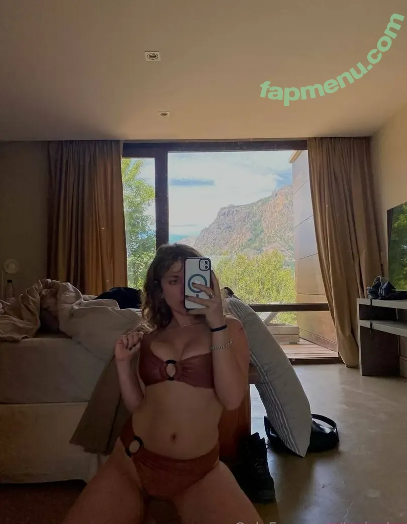 lucieabr nude photo #0003 (lucieabr)