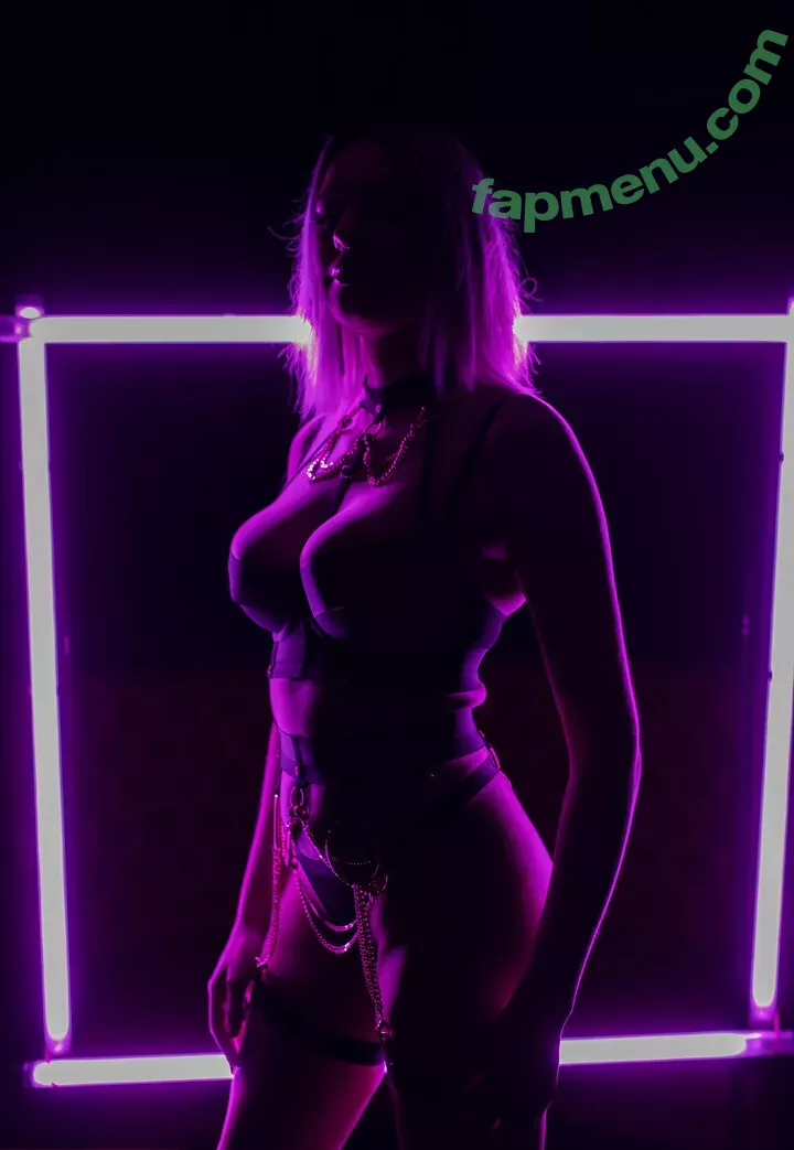 luciixpromos nude photo #0030 (estefanixoo)