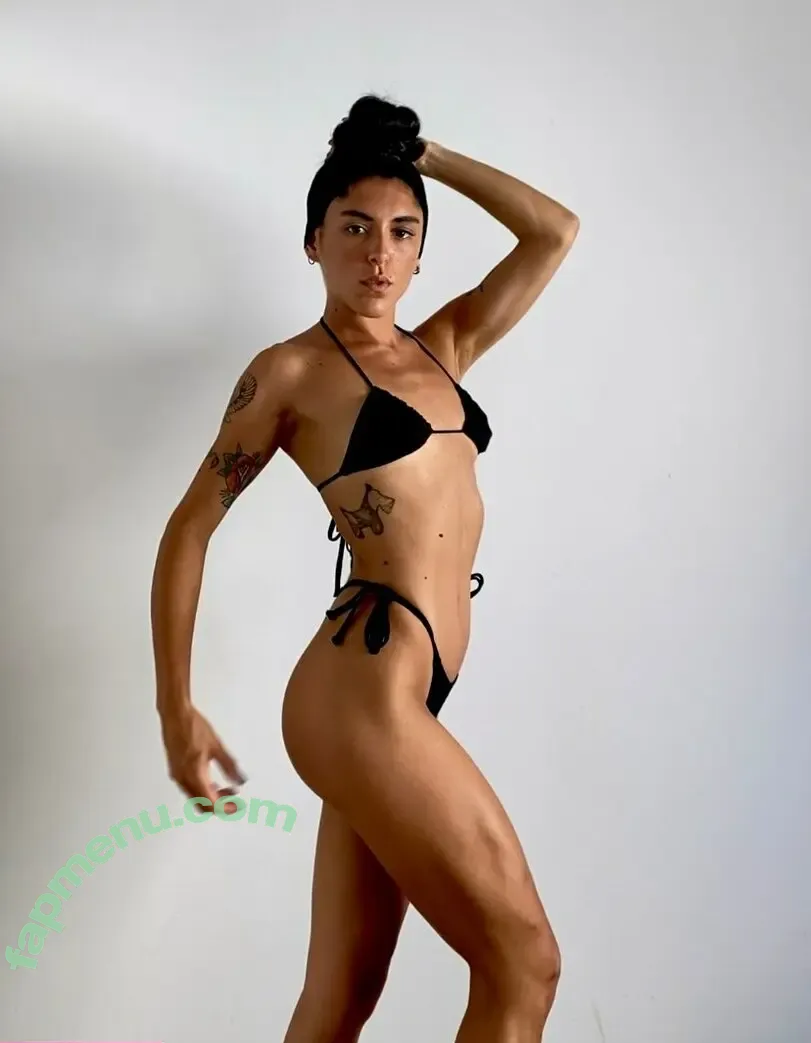 Lucila Carreira nude photo #0002 (luucarreira)