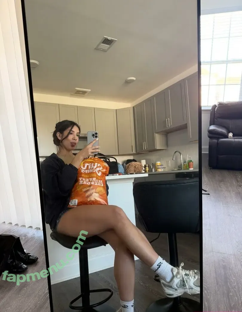 Lucila Erickson nude photo #0121 (lucilaerickson_)