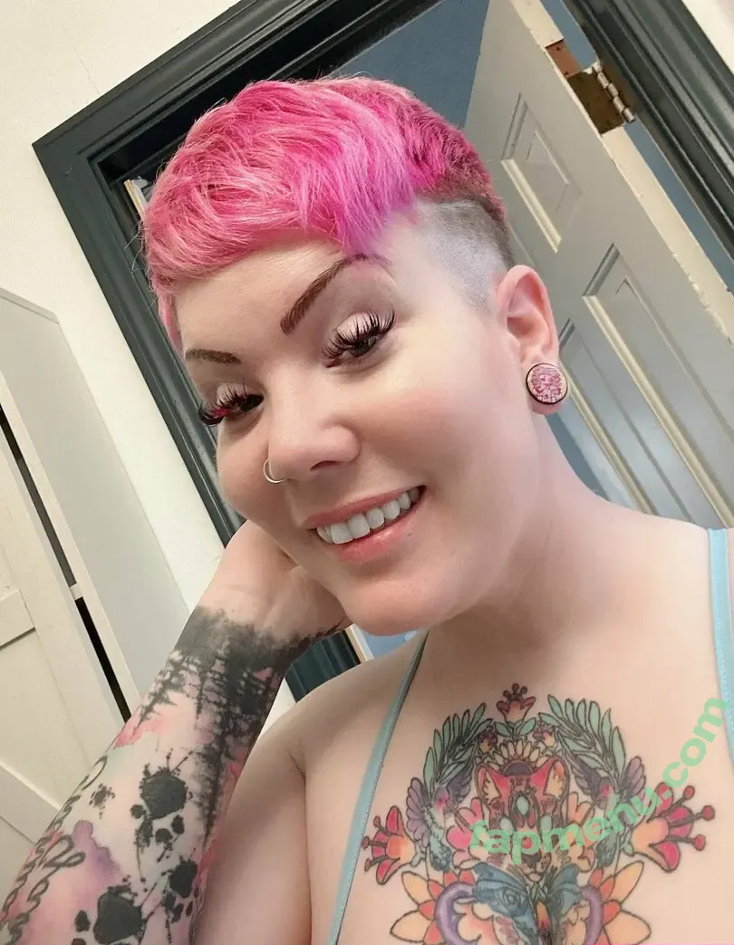 lucillewilde nude photo #0002 (hotestsexiestescortlucille)