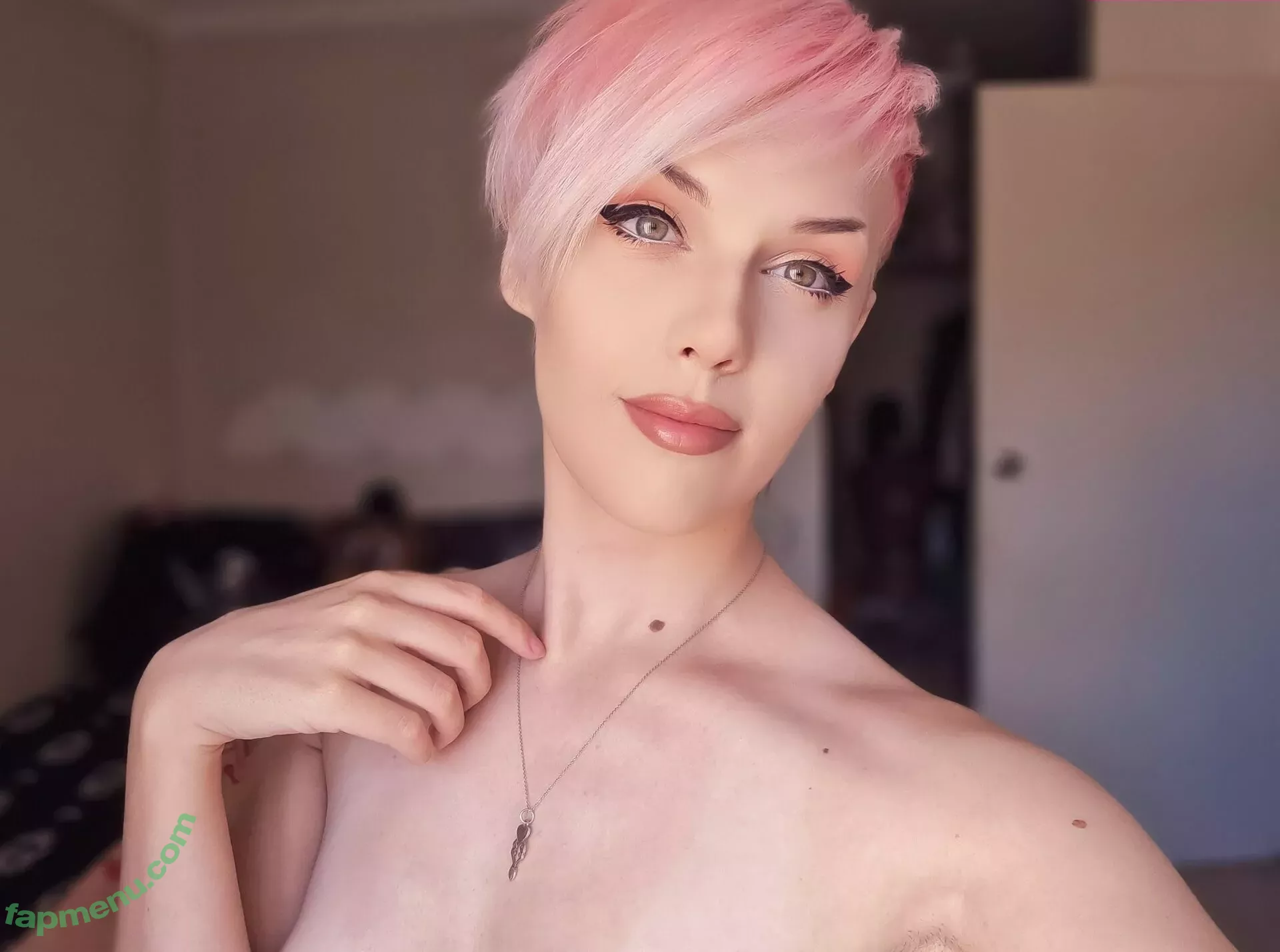 LuckyBonez nude photo #1130 (lucky_bonez)