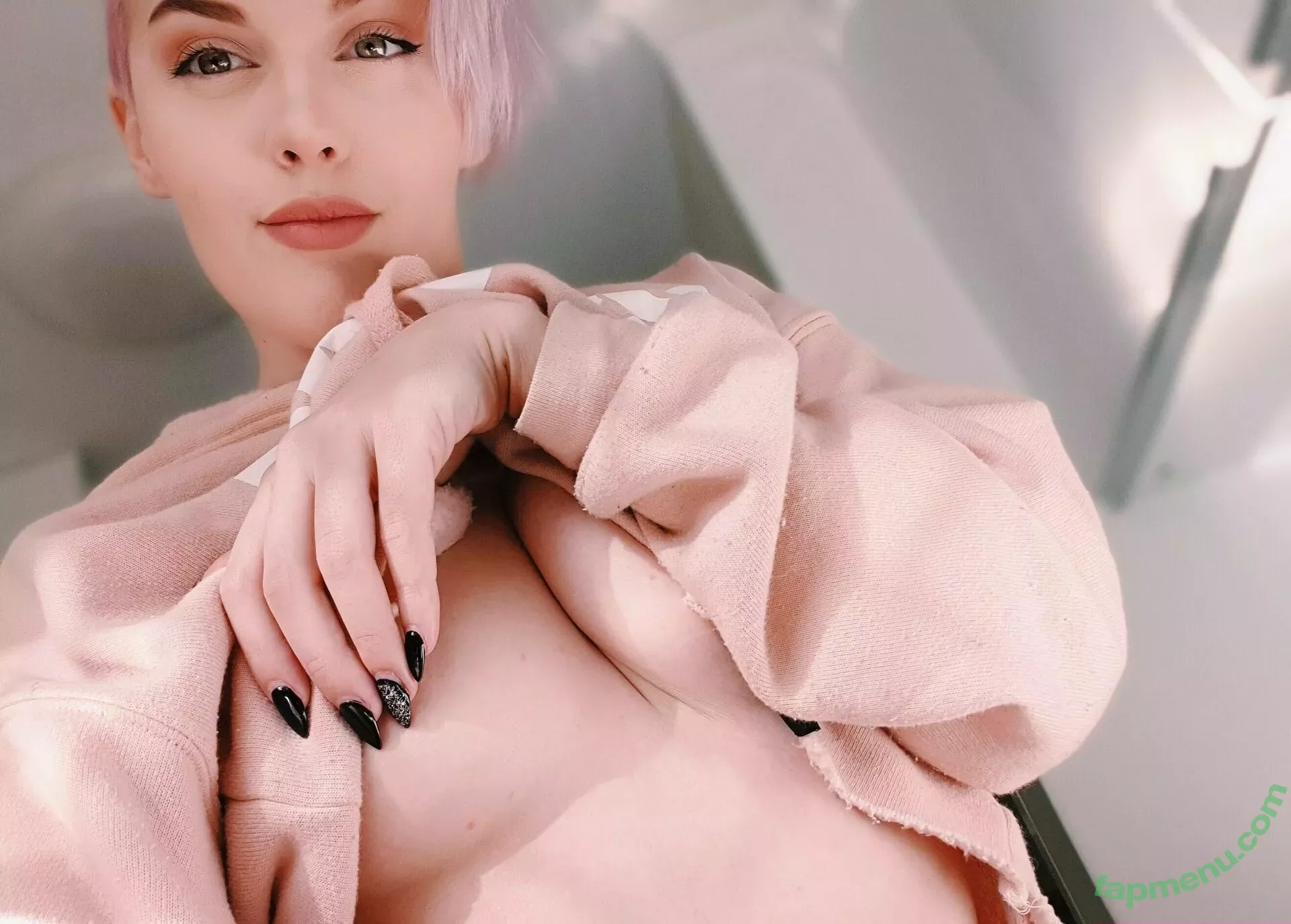 LuckyBonez nude photo #1435 (lucky_bonez)