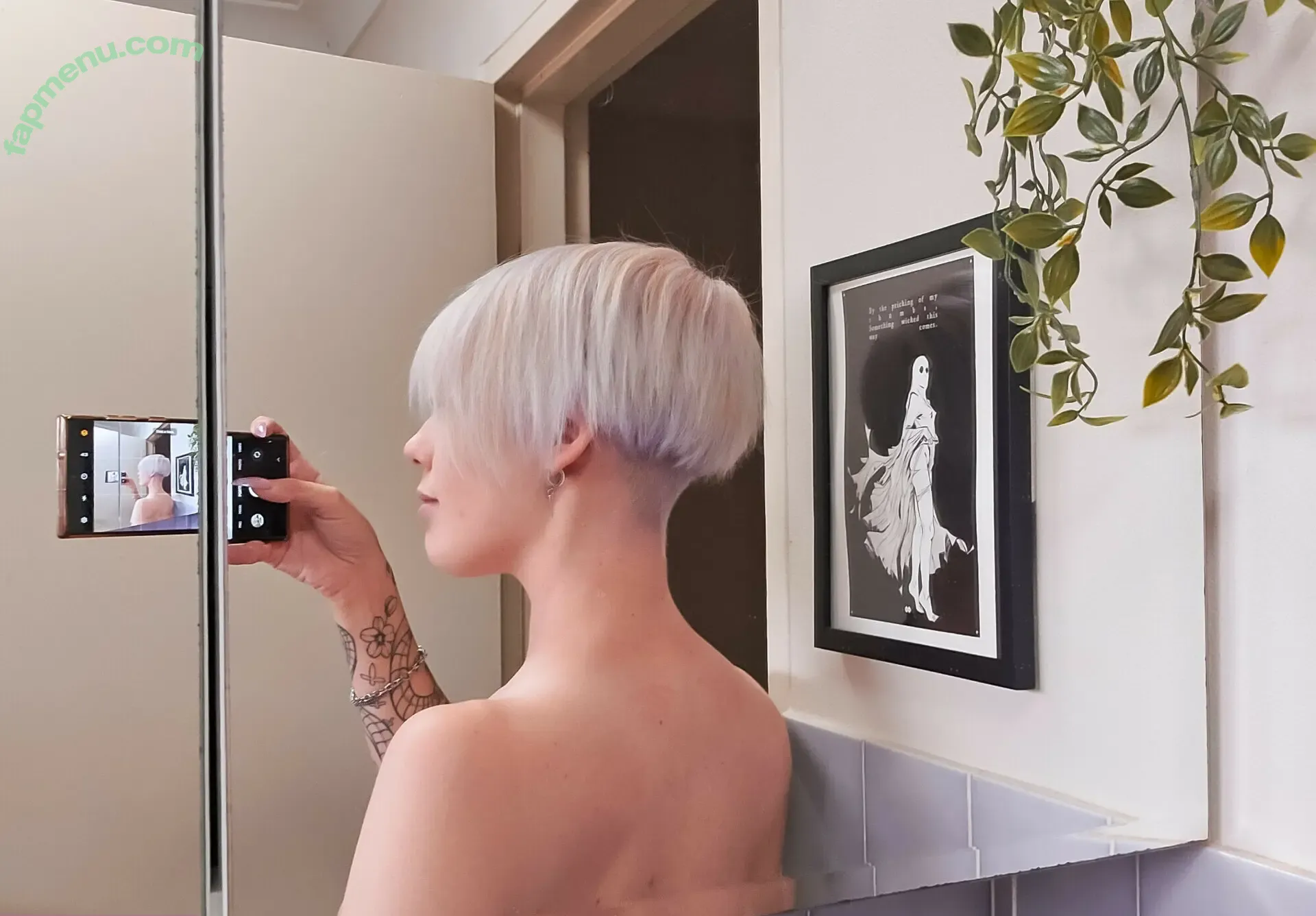 LuckyBonez nude photo #2378 (lucky_bonez)