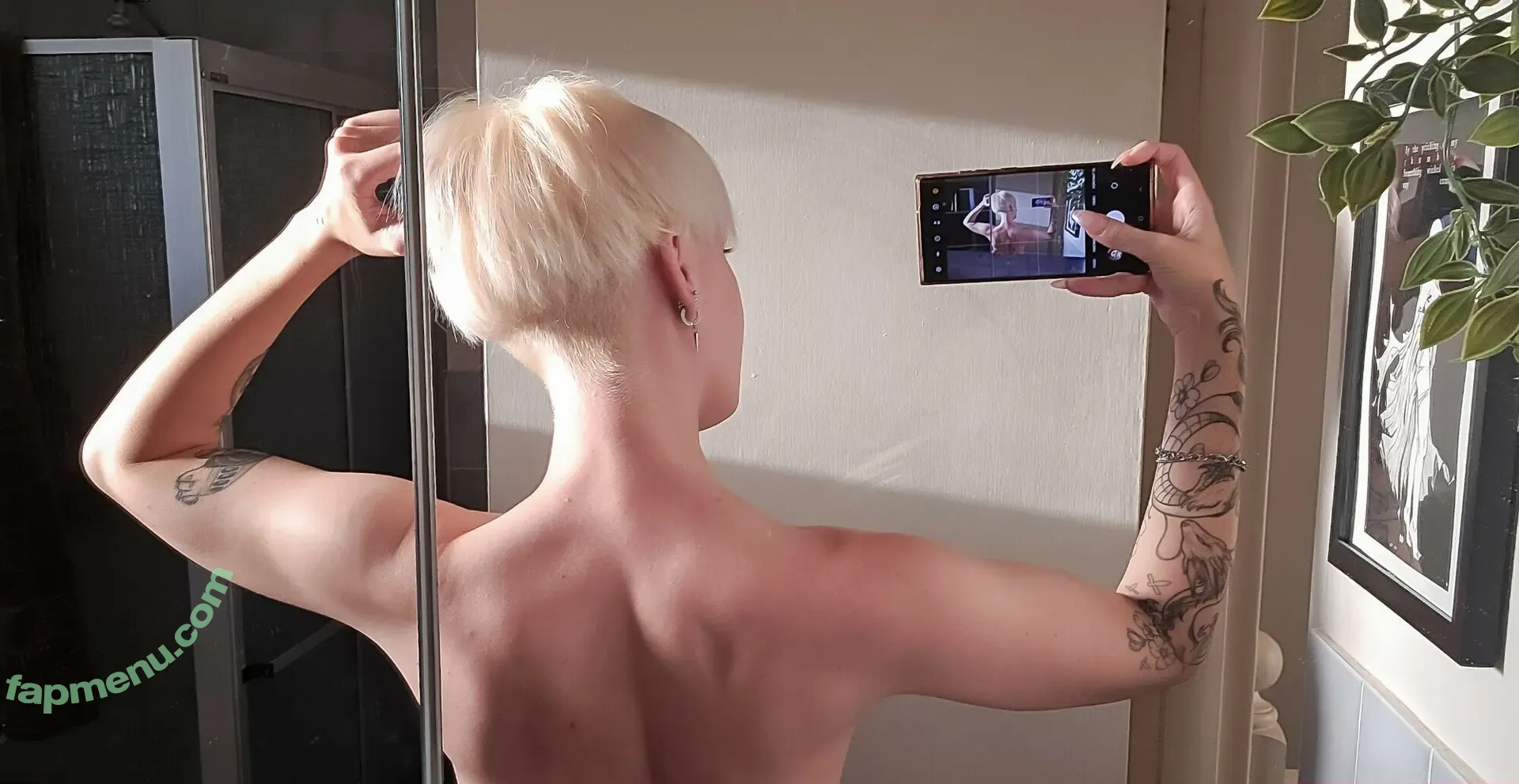 LuckyBonez nude photo #2380 (lucky_bonez)