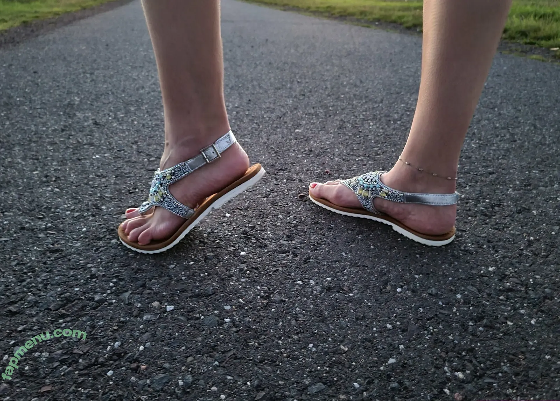 luckyfeet89 nude photo #0009 (luckyfeet89)