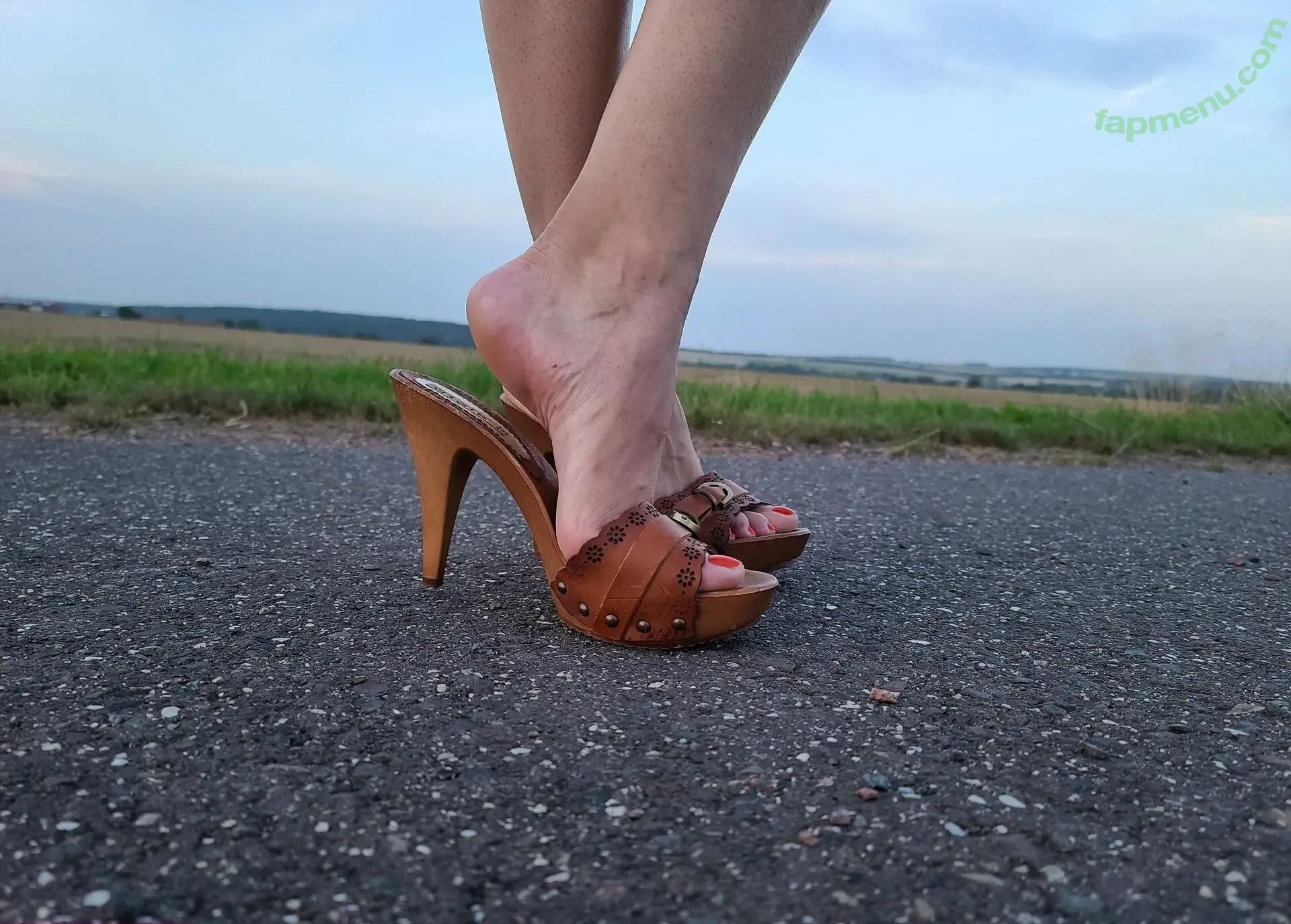 luckyfeet89 nude photo #0020 (luckyfeet89)