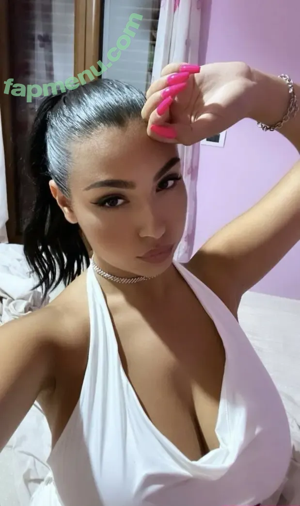 _lucrexiia._ nude photo #0007 (_lucrexiia._)