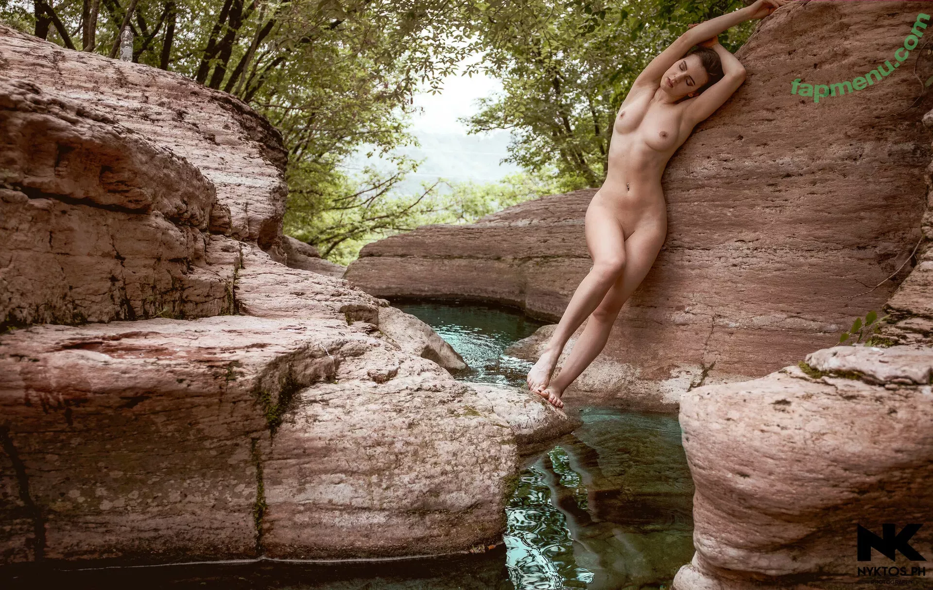 Lucrezia Gardin nude photo #0007 (lucrezia_mdl_ / lucreziag_model)