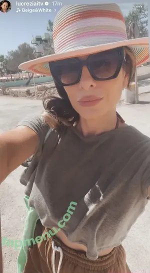 Lucrezia Millarini / lucreziaitv nude photo #0167